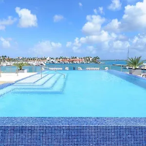 https://stylish-luxury-condo-central-location-ocean-view-pool-gym.comcaribbean.com
